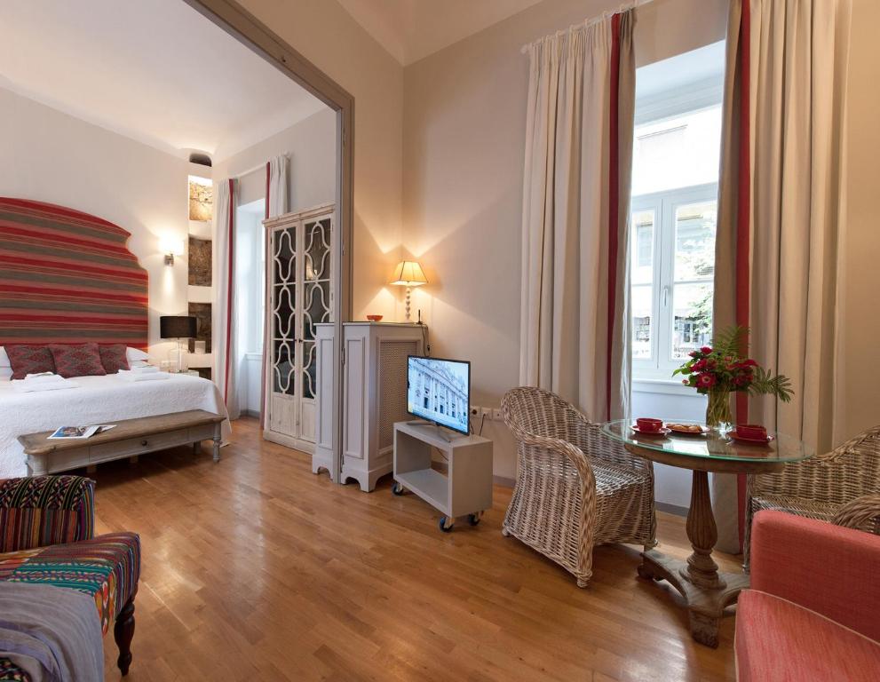 Acropolis TownHouseCo Suites - 4