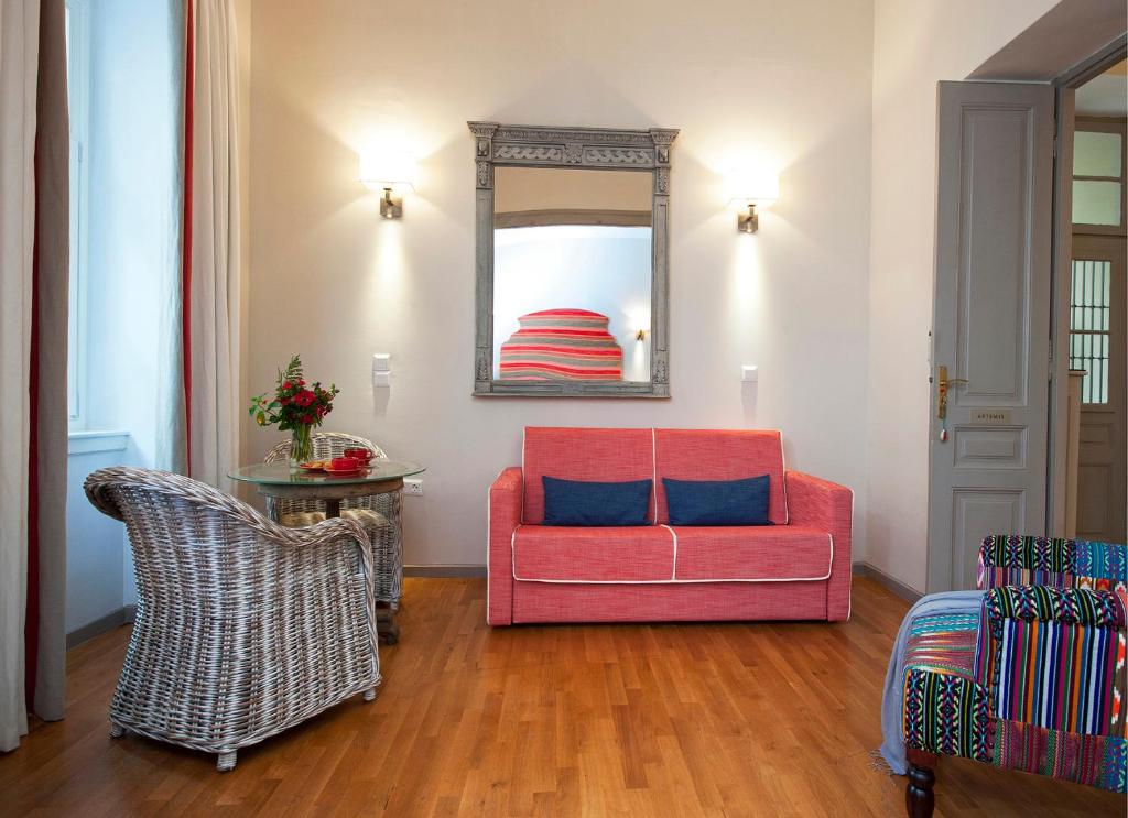 Acropolis TownHouseCo Suites - 3