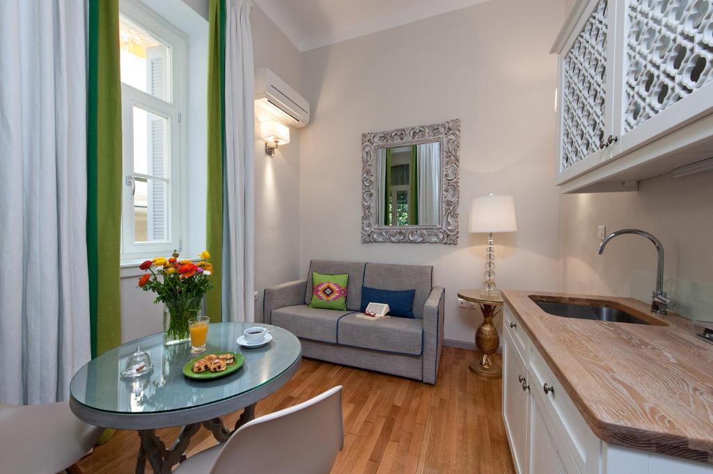 Acropolis TownHouseCo Suites - 15