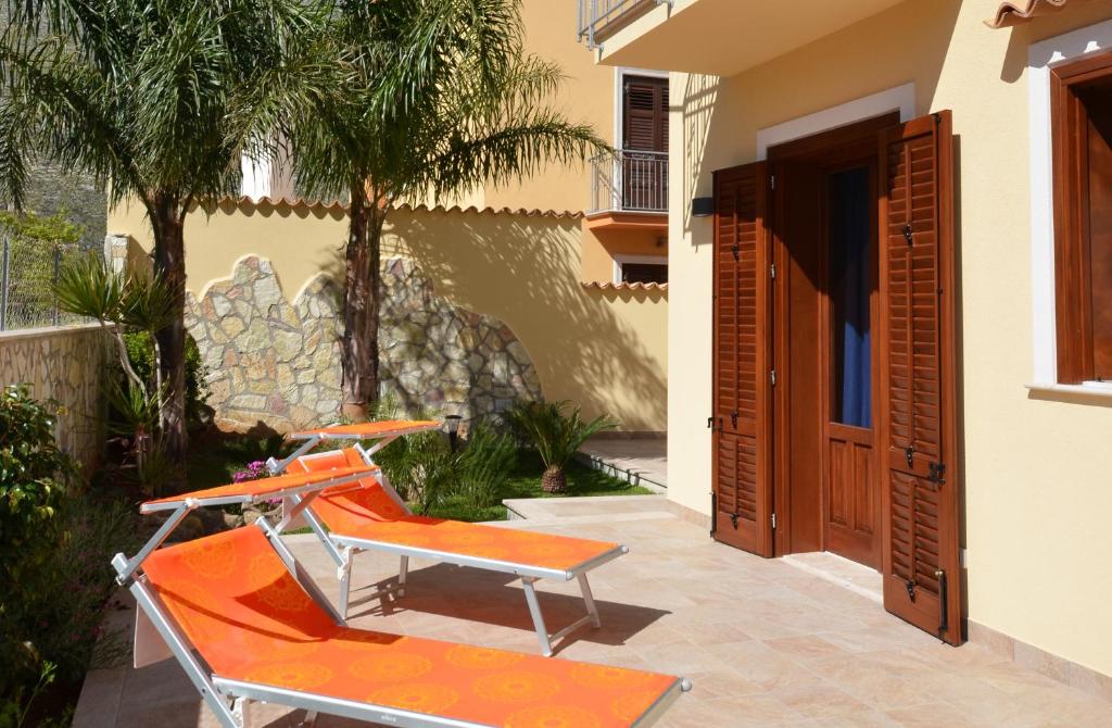 Le Falesie di Castelluzzo - Superior Triple Room With Patio