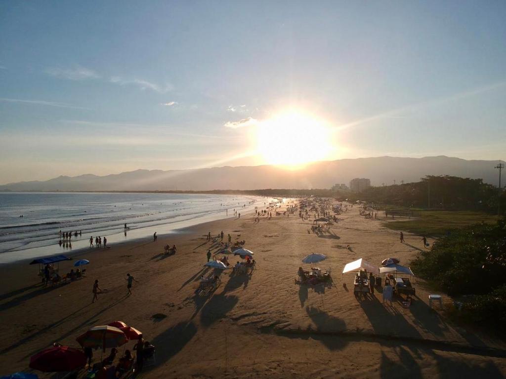  Casa com Piscina e Salão de Jogos a 500m da praia