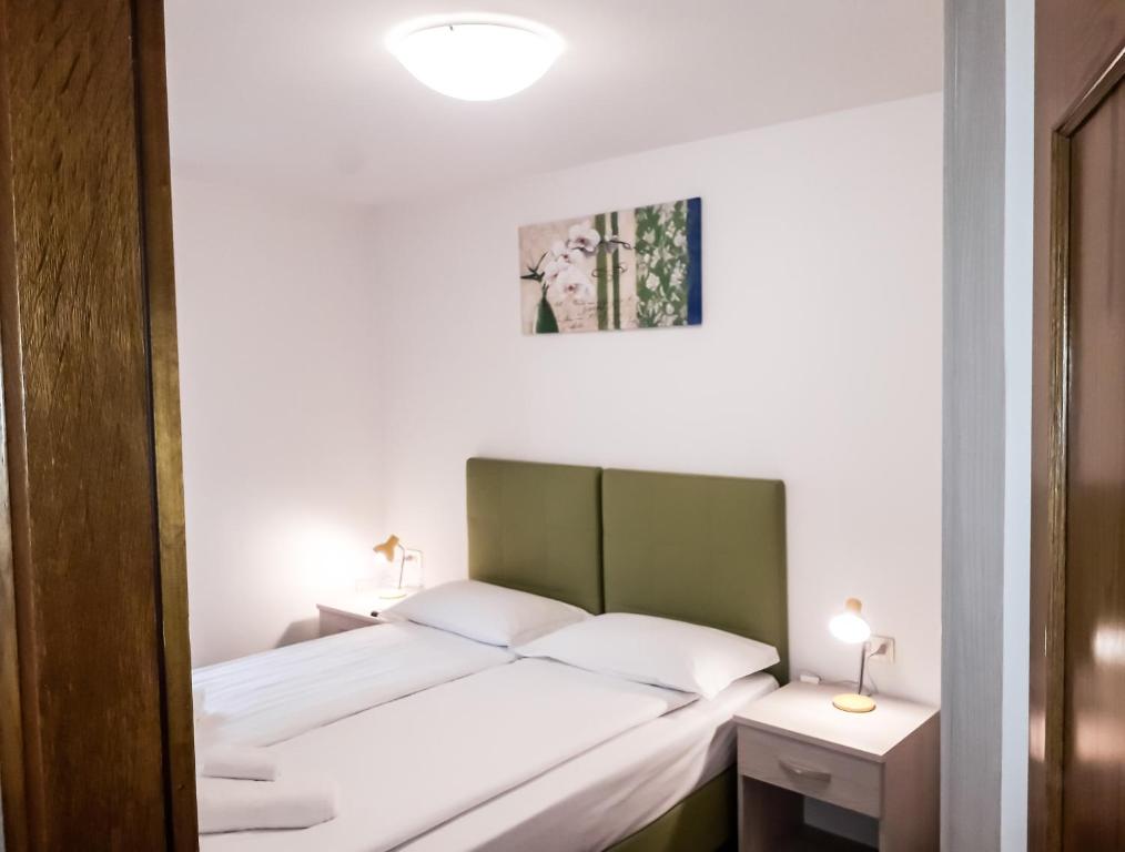 Postel nebo postele na pokoji v ubytování Sas da Rocia by go new location