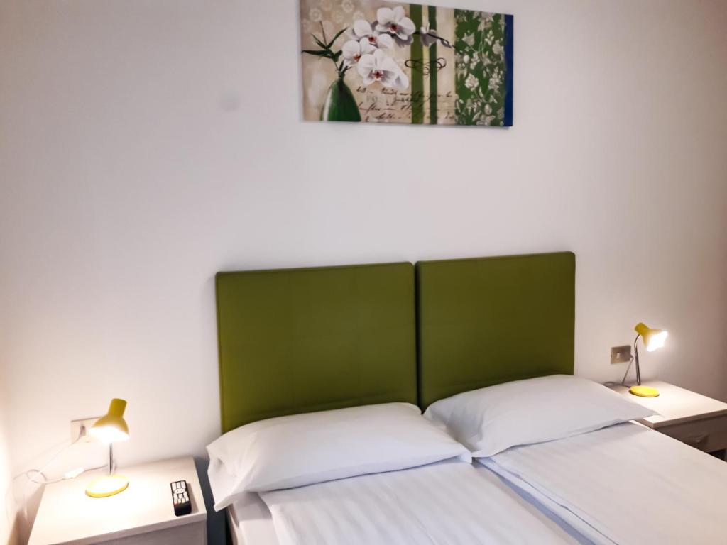 Postel nebo postele na pokoji v ubytování Sas da Rocia by go new location
