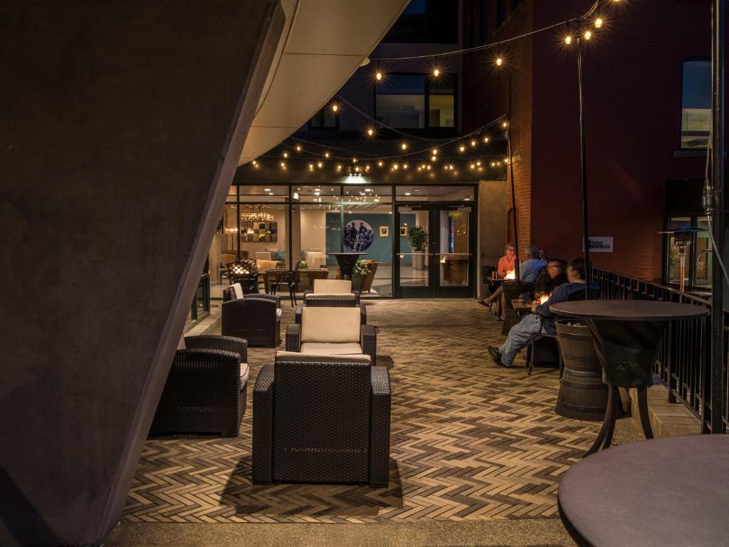 Hotel Indigo Pittsburgh East Liberty by IHG photo
