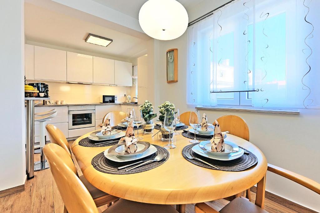 Kuchyň nebo kuchyňský kout v ubytování Casa Tara Three-Bedroom Holiday Home