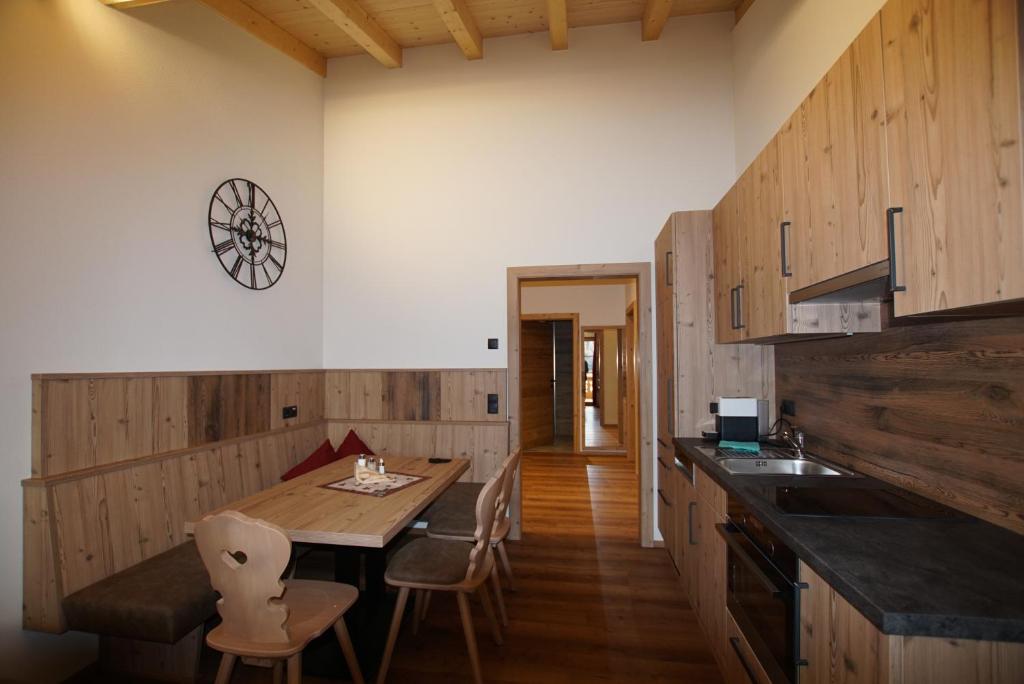 Kuchyň nebo kuchyňský kout v ubytování Gasthaus Goglhof