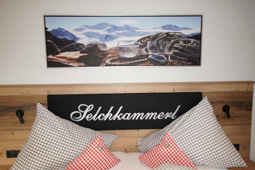 Postel nebo postele na pokoji v ubytování Gasthaus Goglhof