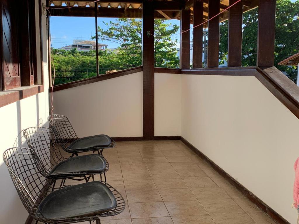  Casa 3 suítes e escritório reversível para quarto em Vilas do Atlântico - 250 m da praia e 6 km da capital