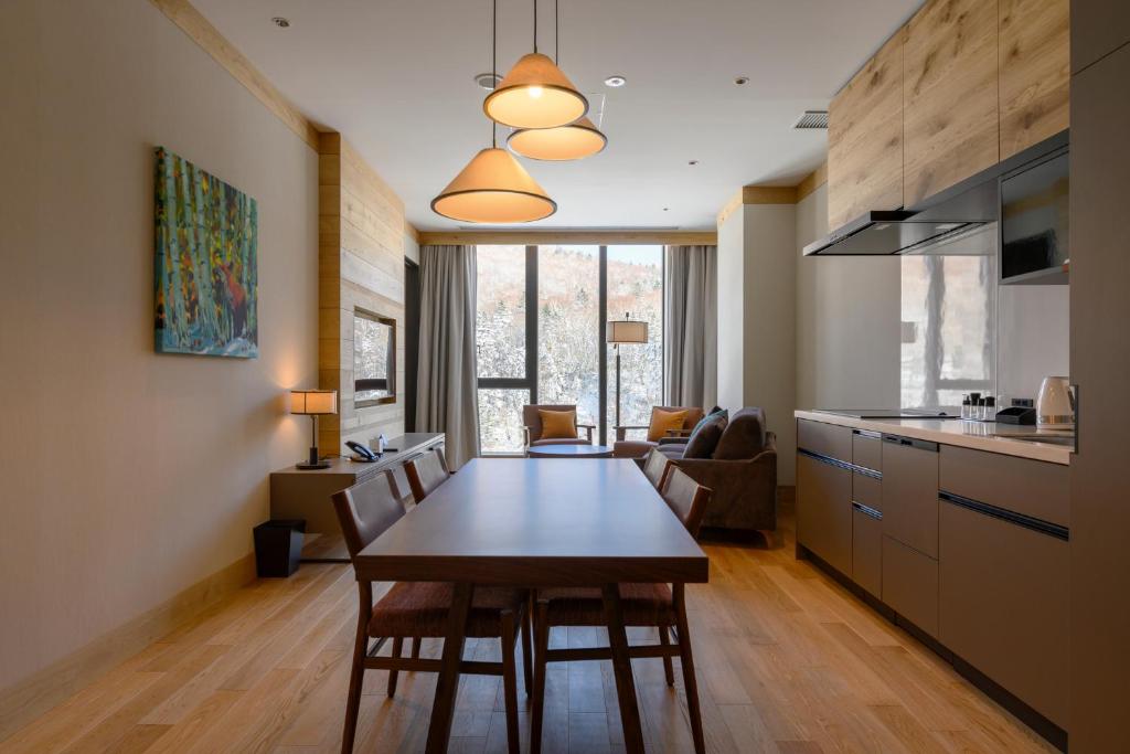 Yu Kiroro, Ski-in Ski-out Luxury Residences - 2 Bedroom Premium Suite