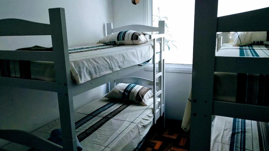  CASA TOP 3 QUARTOS NO CENTRO DE BALNEÁRIO