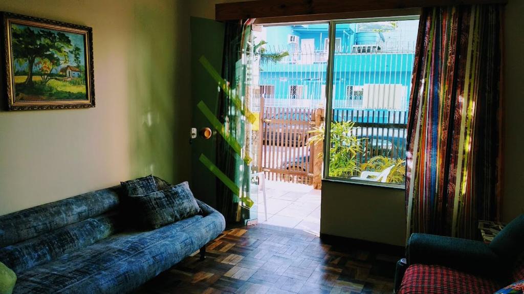  CASA TOP 3 QUARTOS NO CENTRO DE BALNEÁRIO