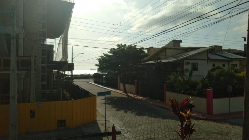  Apto completo a 50m do mar