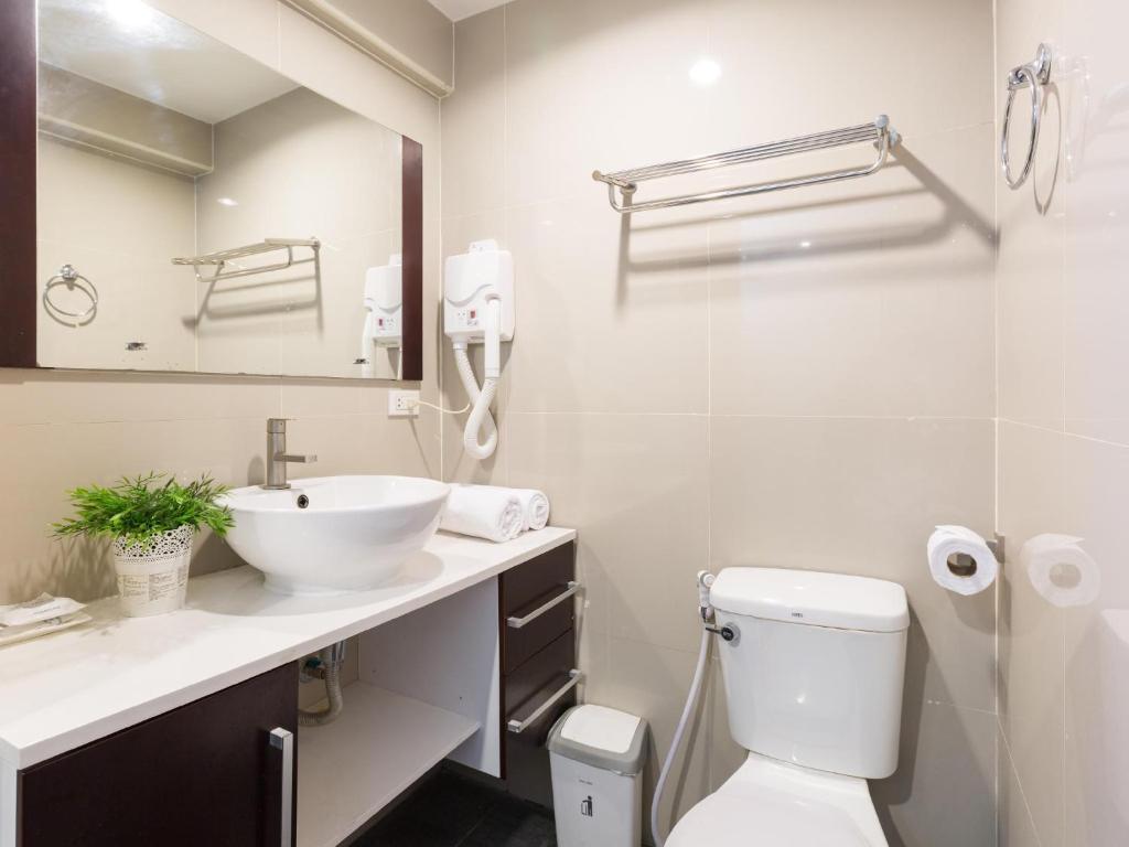 Ratchada Point Hotel - Resim 18