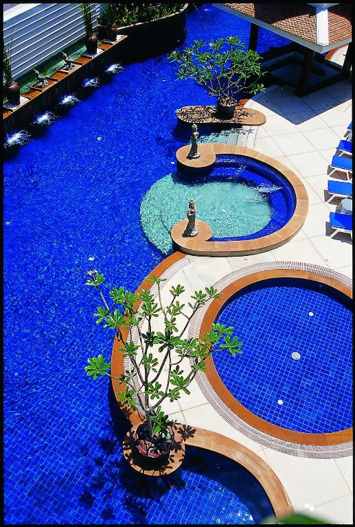 Bazén v ubytování Kata Poolside Resort SHA Extra Plus nebo v jeho okolí