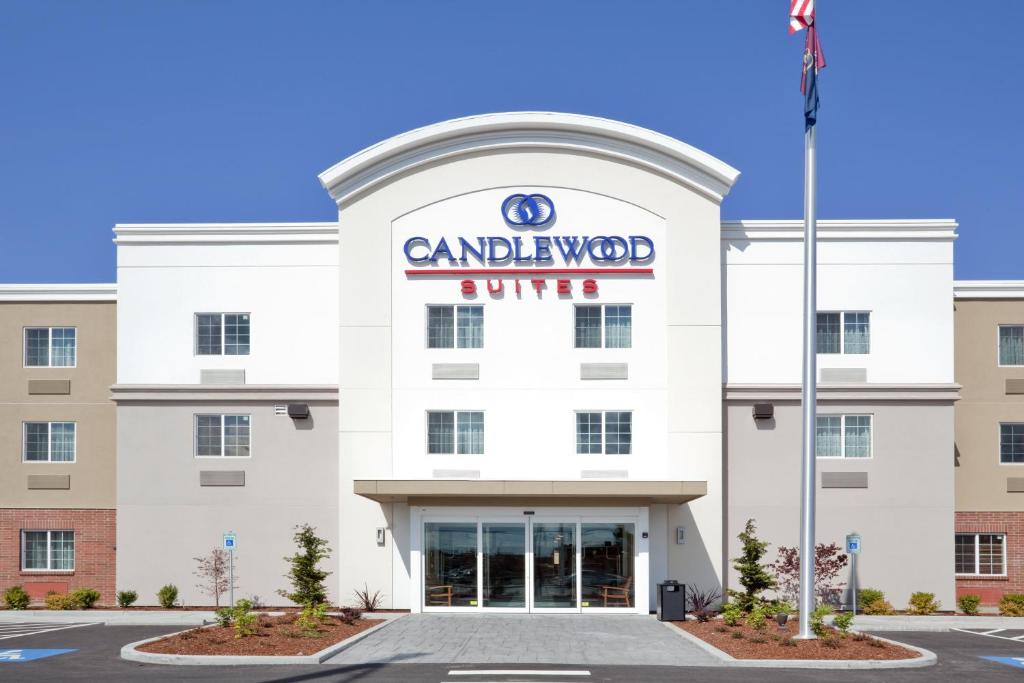 Candlewood Suites Lakewood, an IHG Hotel