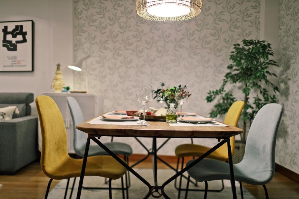 Posezení v ubytování ZUBIGANE apartamento junto a la Ría & Parking