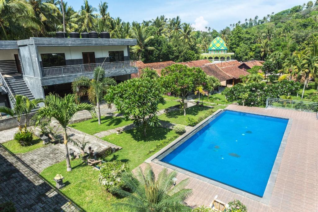 Bazén v ubytování Hotel Bumi Aditya nebo v jeho okolí