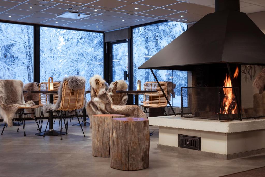 Posezení v ubytování Lapland Hotels Sky Ounasvaara
