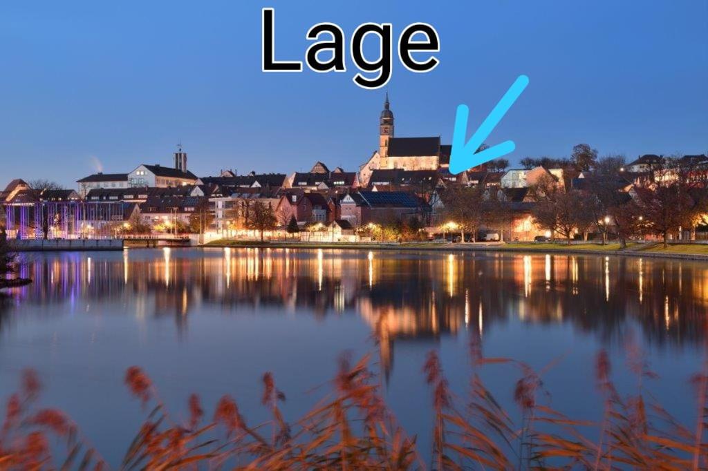 Výhled na řeku, která protéká v blízkosti hotelu