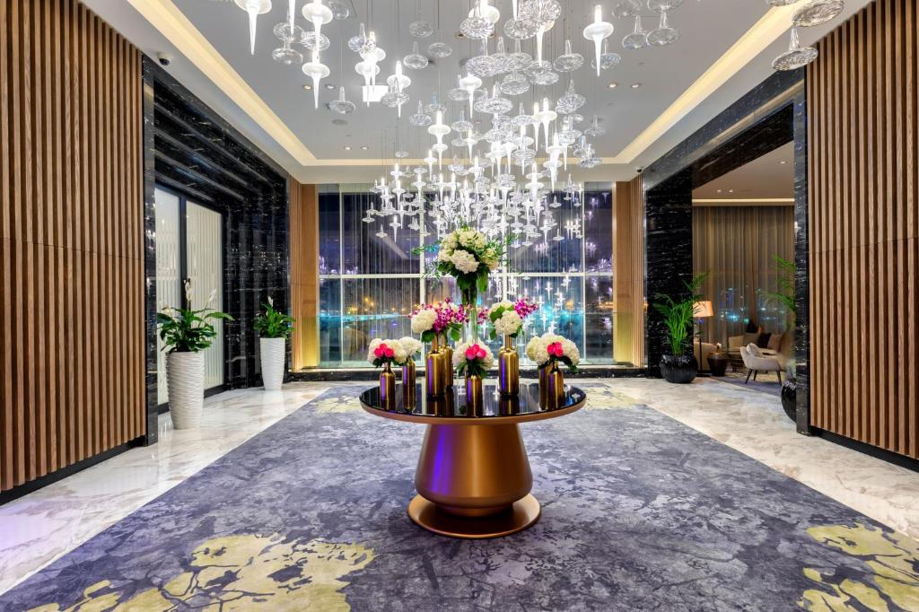 Taj Jumeirah Lakes Towers - Resim 28