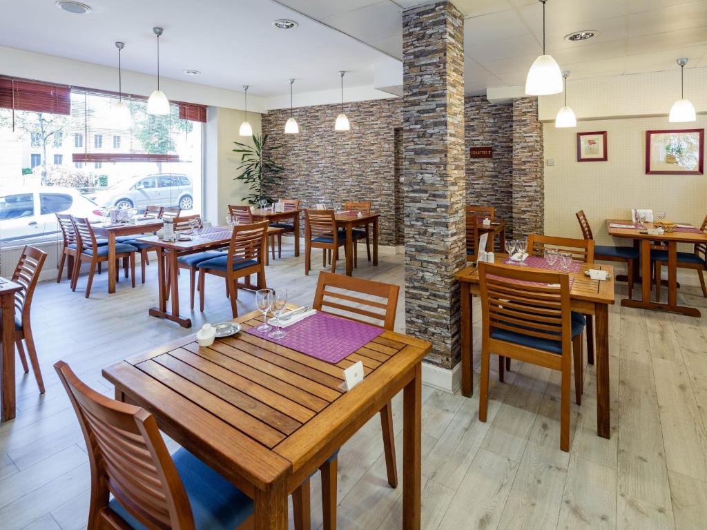 Restaurace v ubytování Noemys Neris Montlucon - hotel restaurant