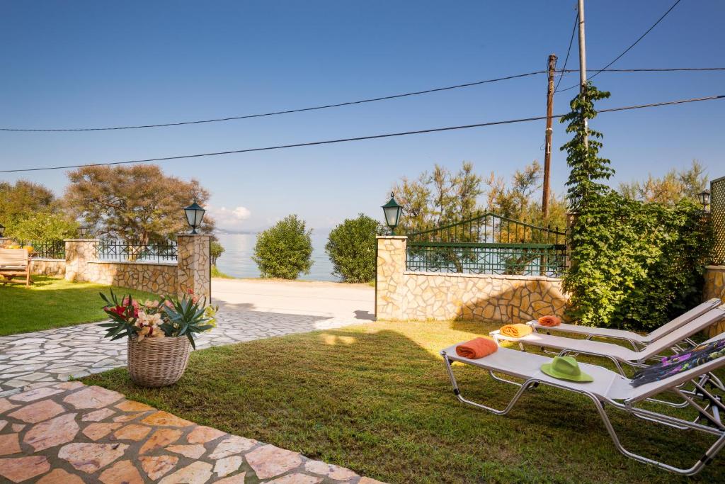 Zahrada ubytování Anna Apartments Boukari