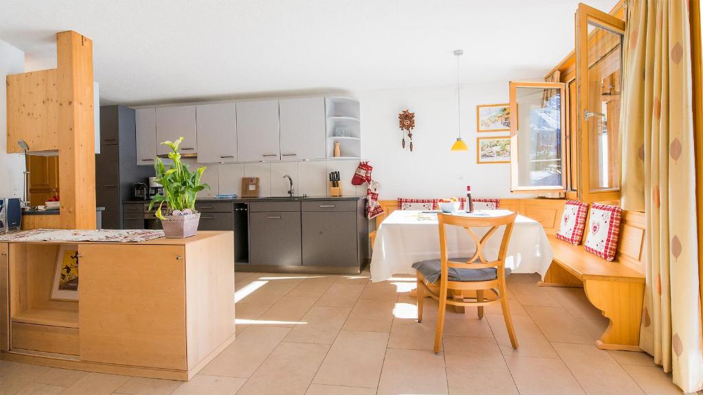 Kuchyň nebo kuchyňský kout v ubytování Chalet Luna