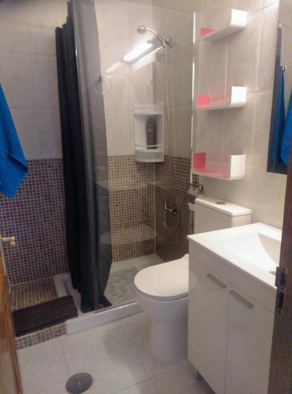 Koupelna v ubytování TABLERO 402, ESTUPENDO Apto 6 pax cerca PLAYA DEL INGLÉS