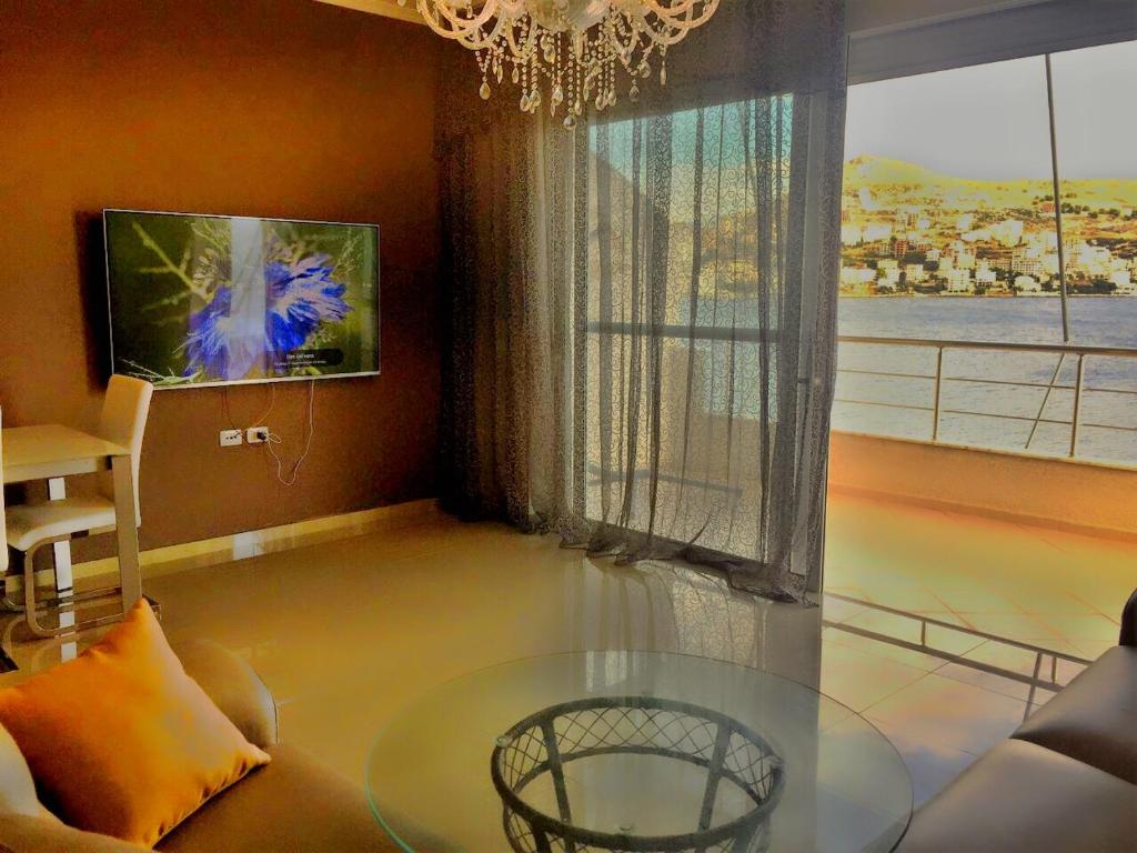 Royal Queen and King Luxury apartment - Image 5
