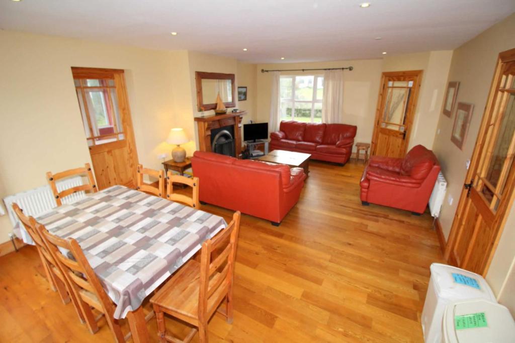 Posezení v ubytování Rathmullan Holiday Homes