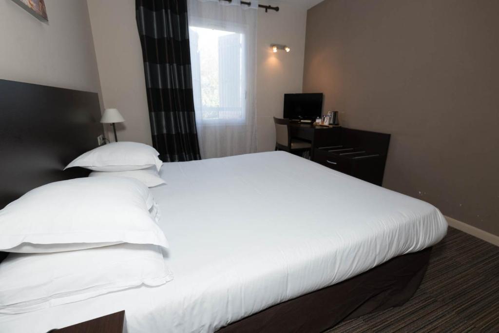SOWELL HOTELS Domaine de la Petite Isle - Classic Double Room