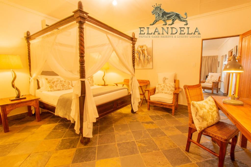 Postel nebo postele na pokoji v ubytování Elandela Private Game Reserve and Luxury Lodges Pty Ltd