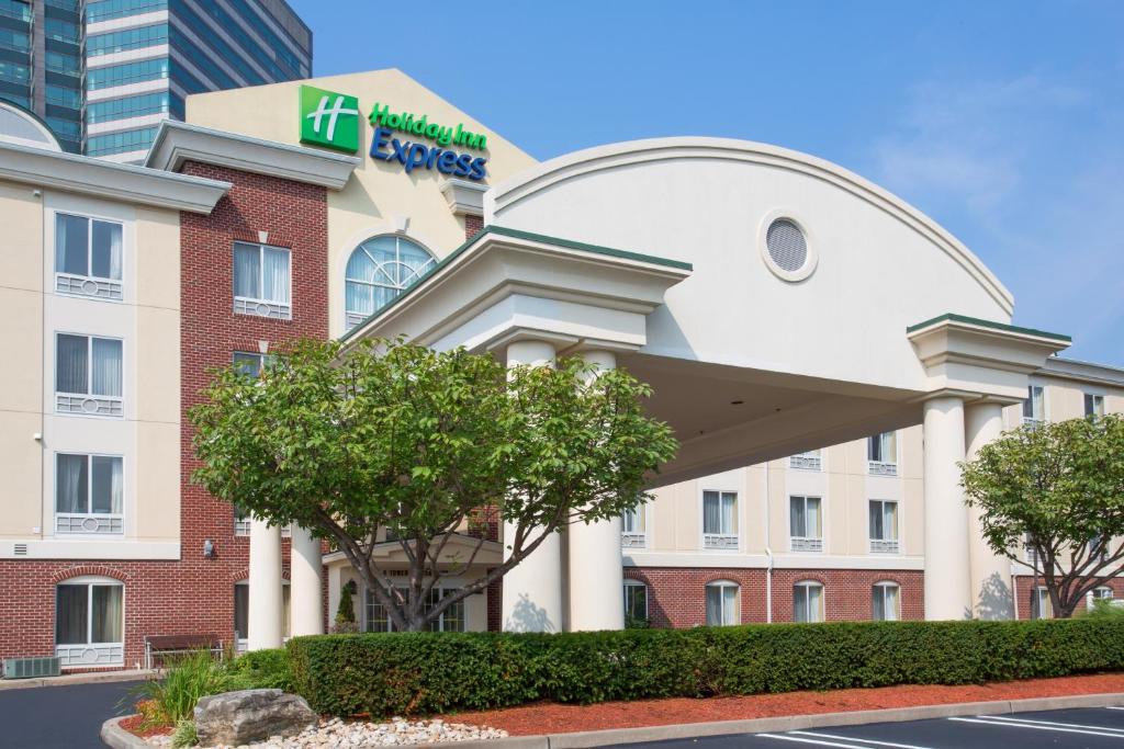 a rendering of the front of a hotel at Holiday Inn Express Tower Center New Brunswick, an IHG Hotel in East Brunswick