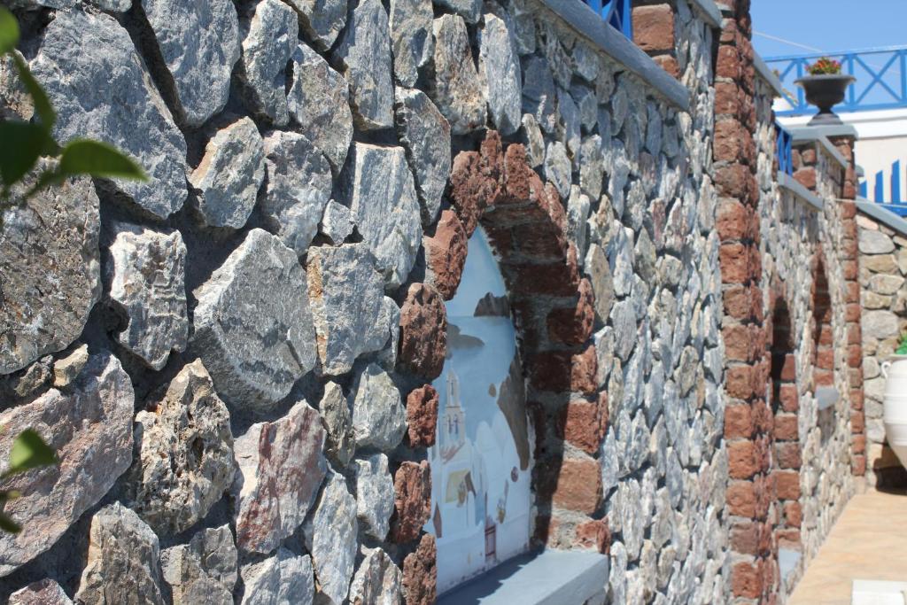 Foto Firas asuva majutusasutuse Hotel Thira galeriist