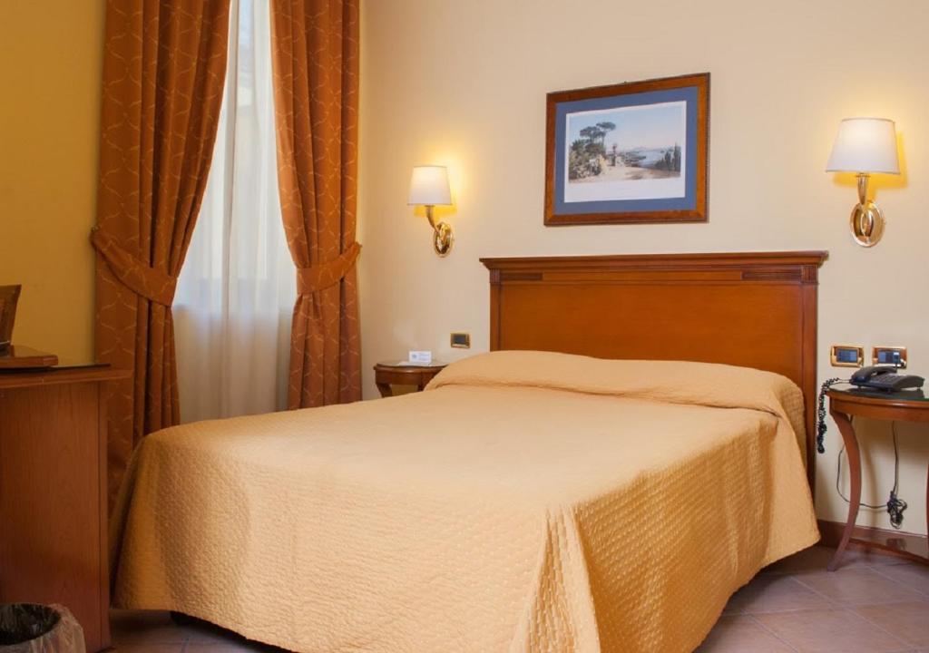 Le Cheminée Business Hotel Napoli - Resim 15