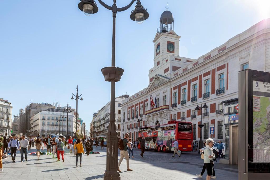 Luxury Belmont Puerta del Sol vendégei