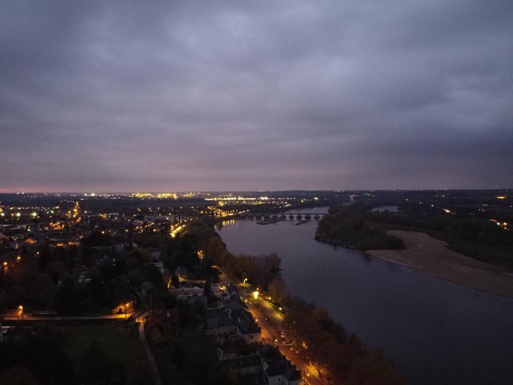 a view of a river at night at Le Buisson in Montlouis-sur-Loire