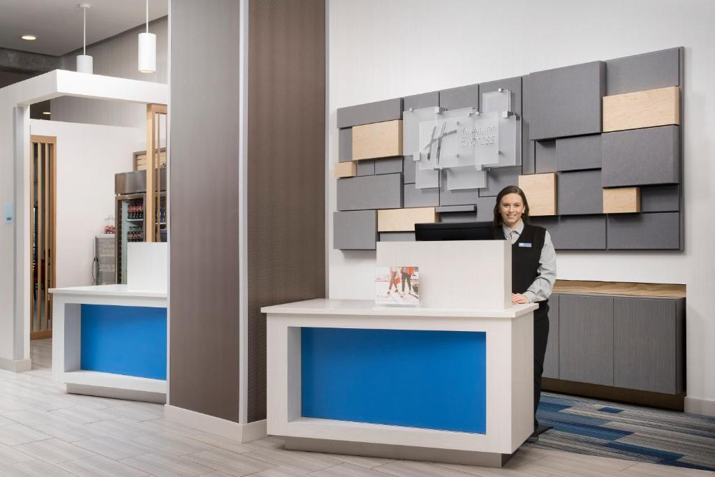 Holiday Inn Express Pensacola Downtown by IHG photo