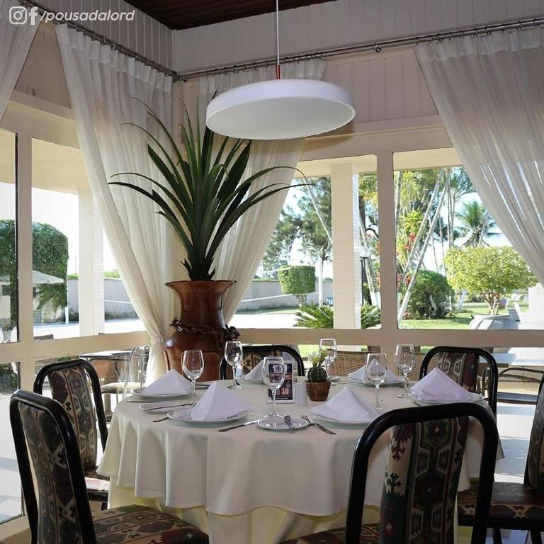 Restaurace v ubytování Hotel Pousada Lord