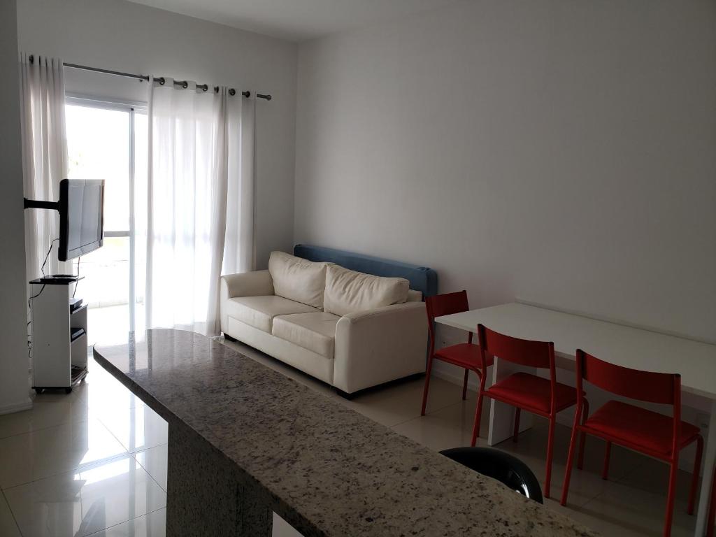  Apartamento à 200 metros da Praia do Campeche