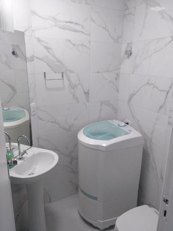  Meia Praia com 3 Quartos com Wifi e Ar - Beira Mar