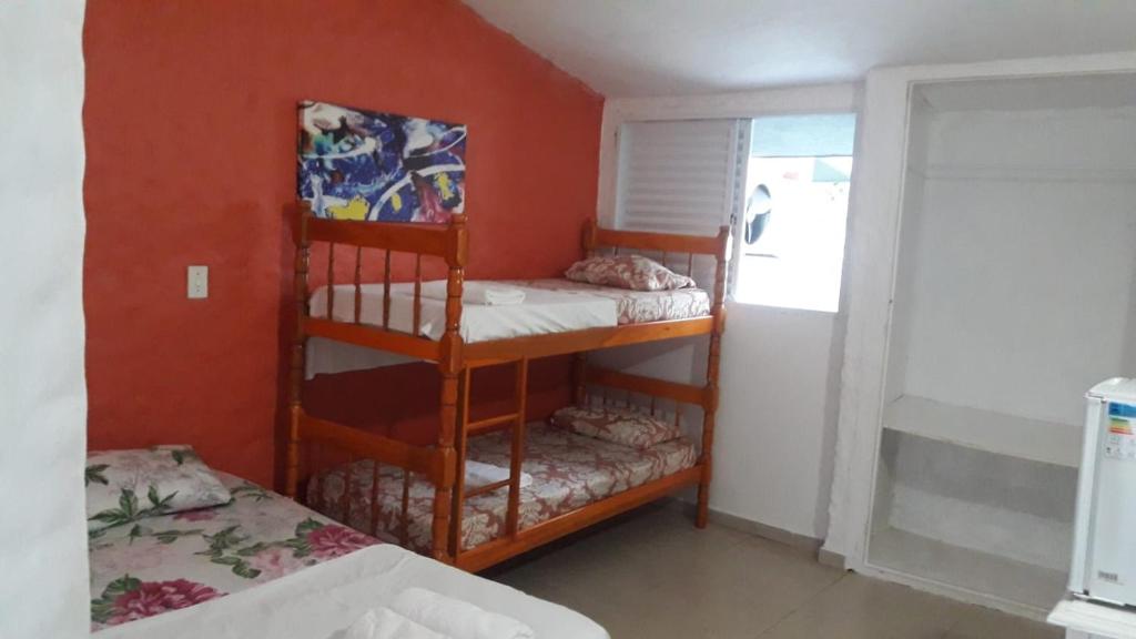  Tropical Hostel Pousada