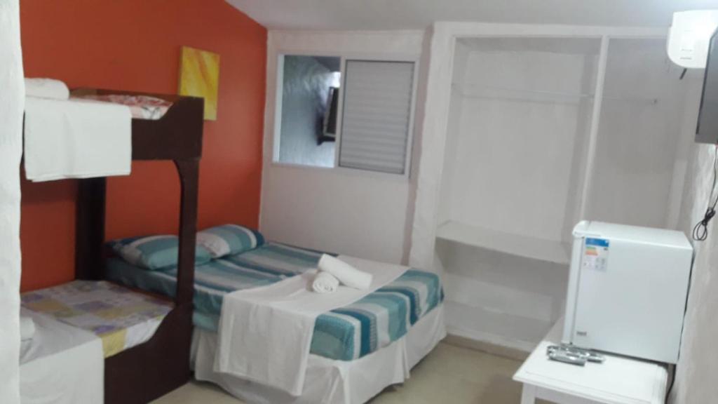  Tropical Hostel Pousada