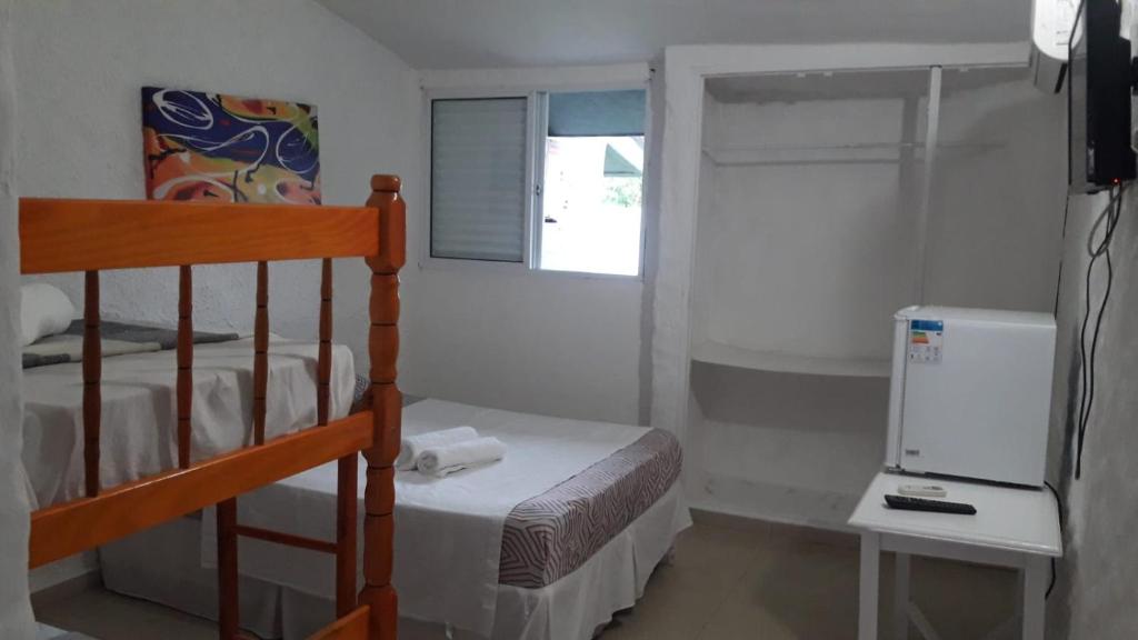  Tropical Hostel Pousada