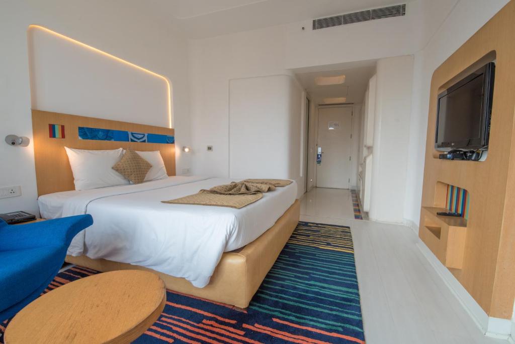 Postel nebo postele na pokoji v ubytování Park Inn by Radisson New Delhi IP Extension