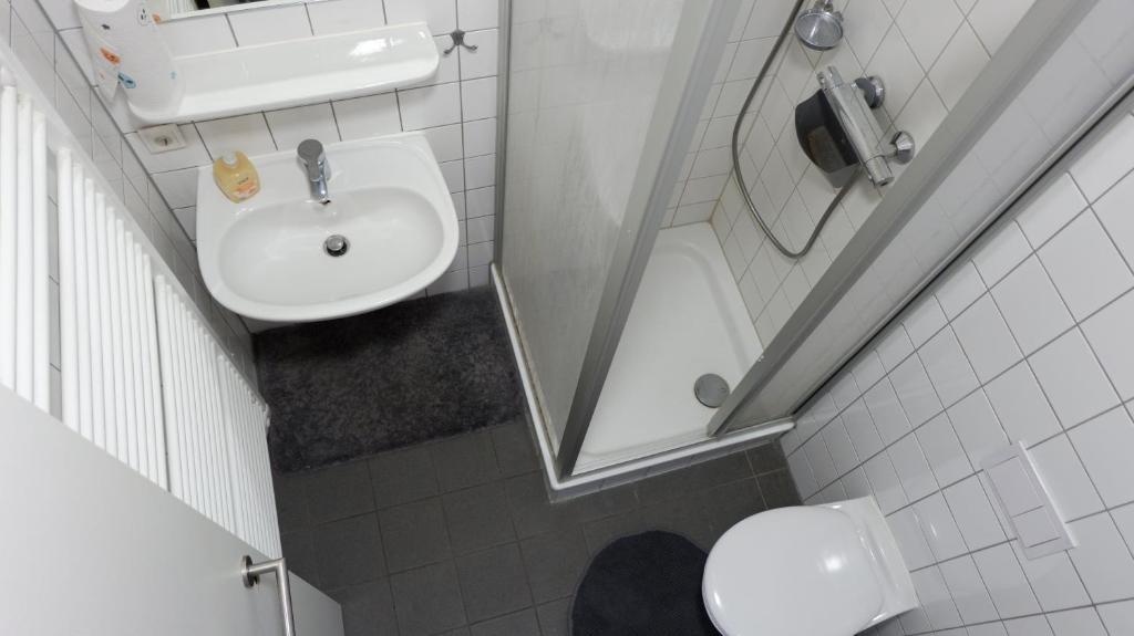 Koupelna v ubytování Hostel am Kurtti