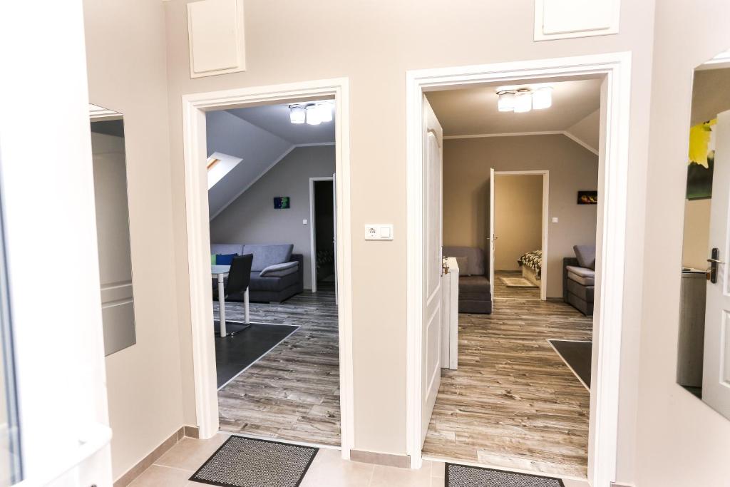 Fotografia z galérie ubytovania GÁRDI APARTMAN v destinácii Szekszárd