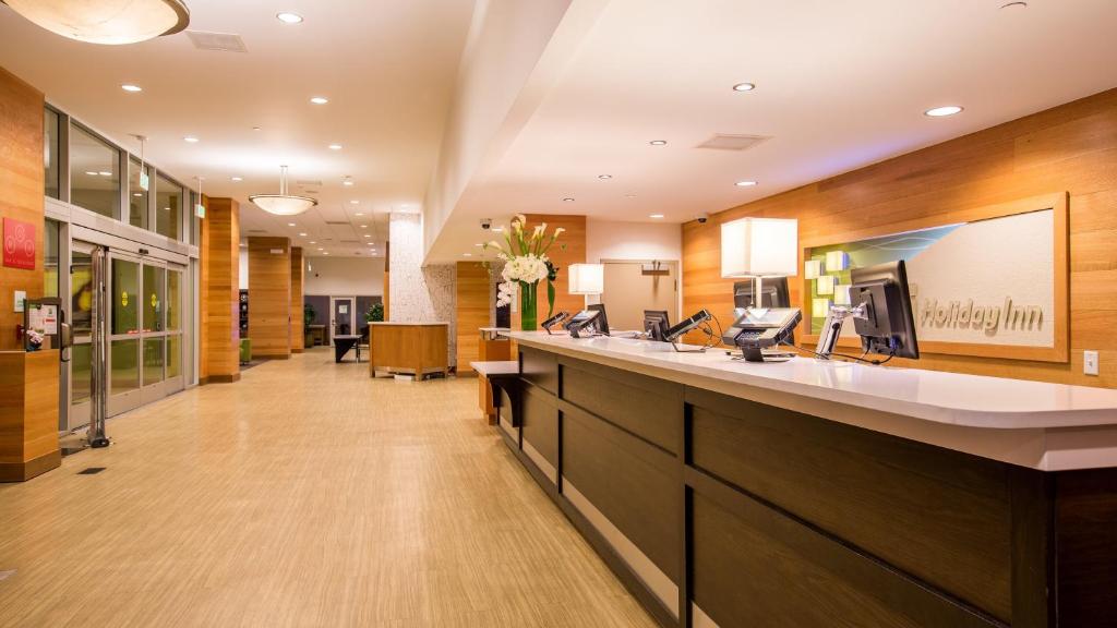 Holiday Inn San Francisco - Golden Gateway newly renovated with No Resort Fee photo
