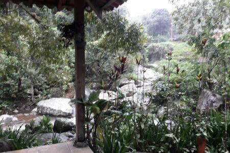  casa na cachoeira