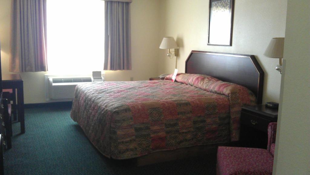 Super 8 by Wyndham Burleson Fort Worth Area - Habitación Con Cama Extragrande - No Fumadores